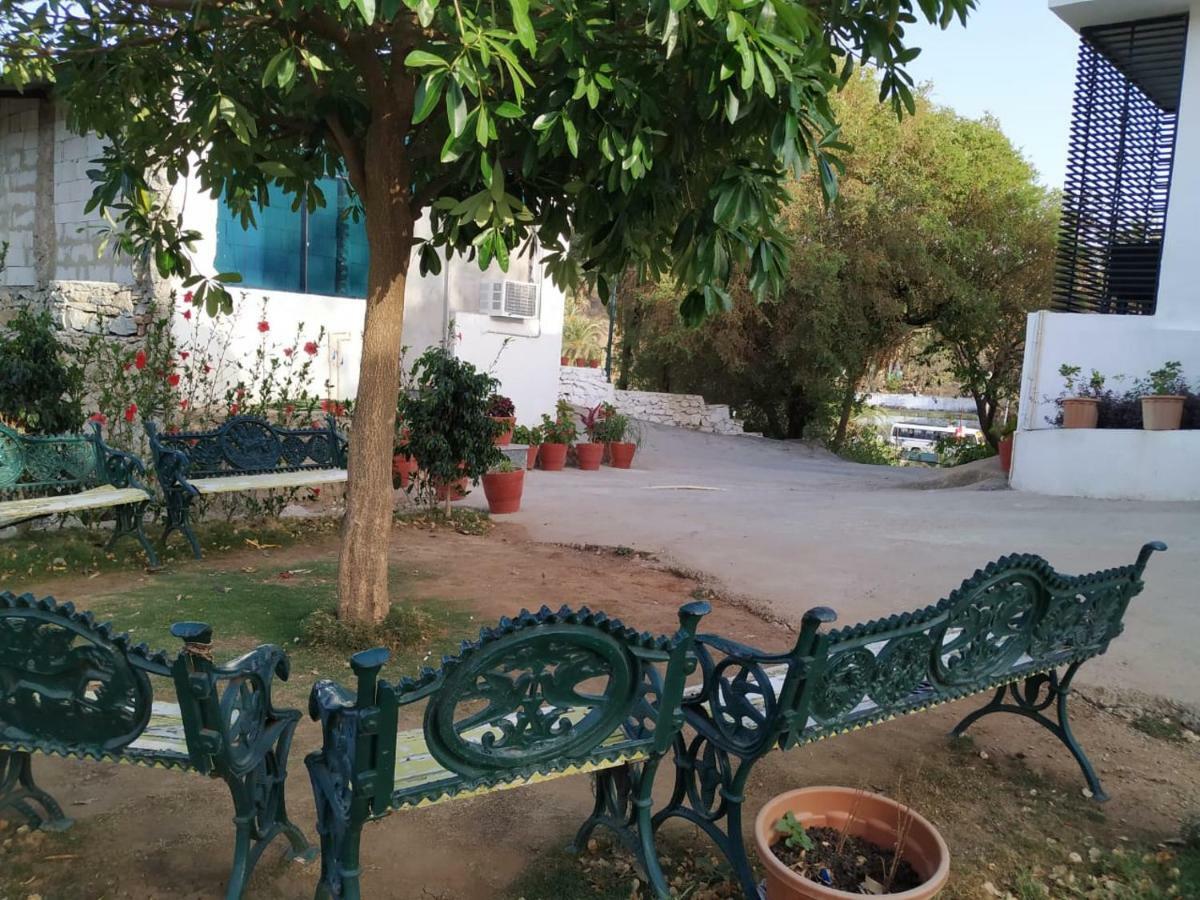 Hotel Kaka Inn Mount Abu Exterior photo