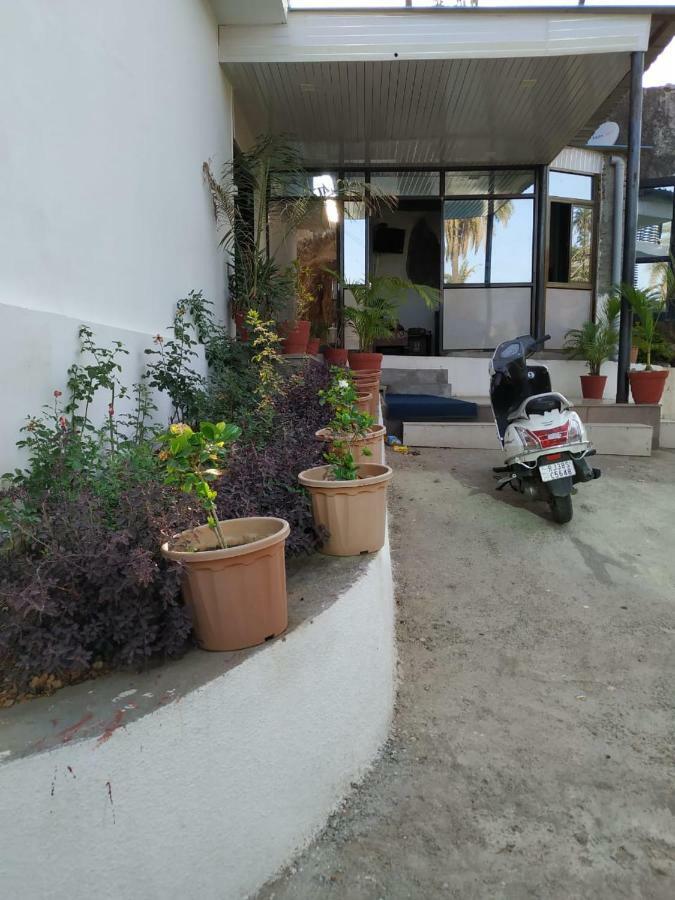 Hotel Kaka Inn Mount Abu Exterior photo